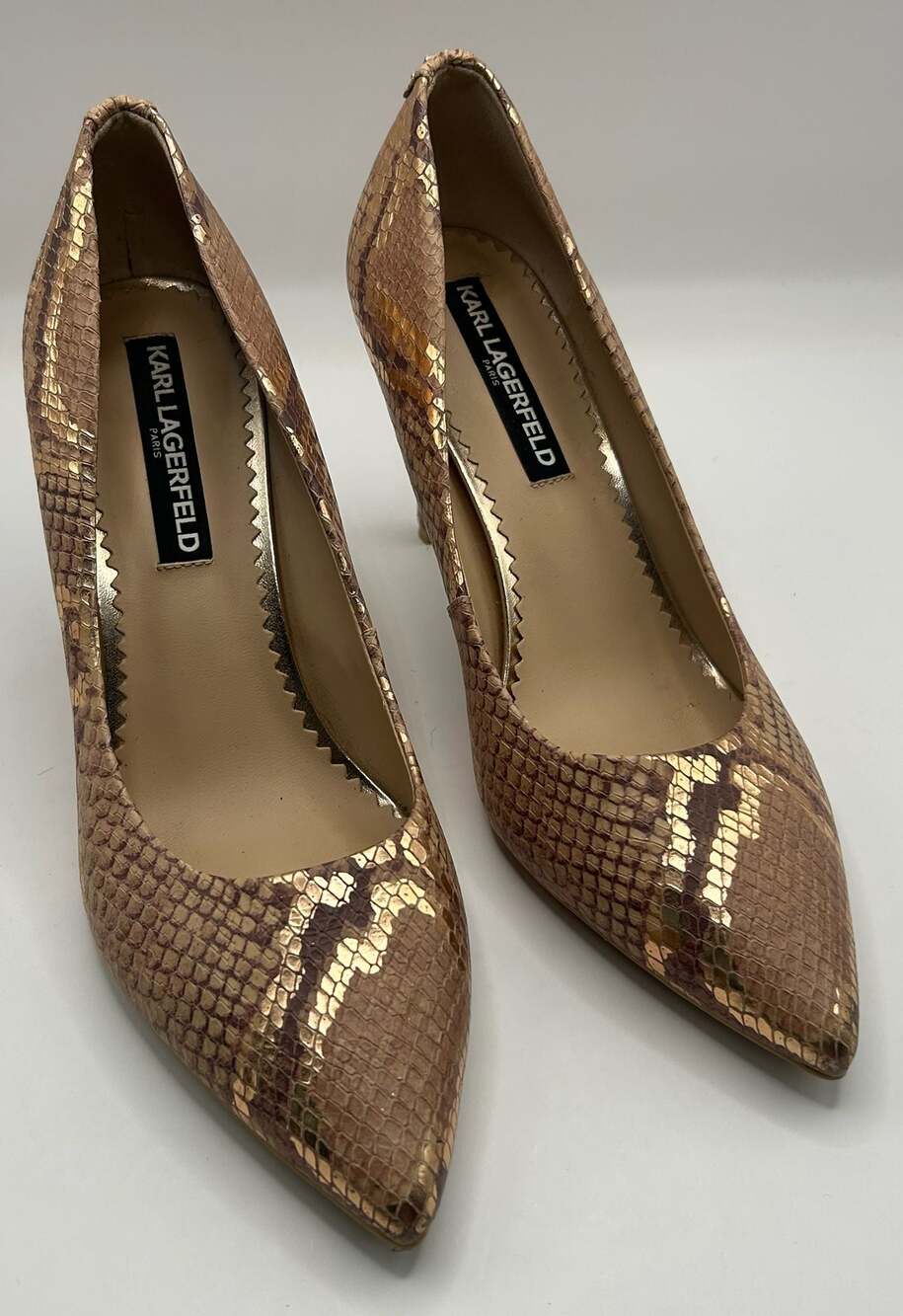 Karl Lagerfeld Paris Royale Snake Print Pointed Toe Pumps Size 6M - Picture 1 of 7